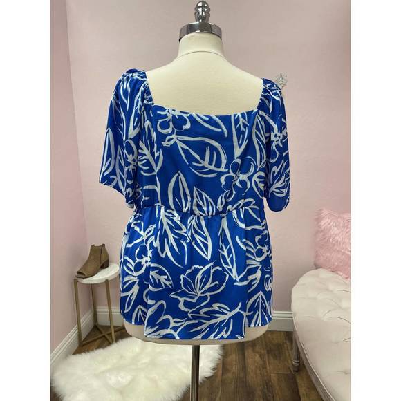 NEW SKIES ARE BLUE plus size square neck print in blue white - Picture 2 of 4